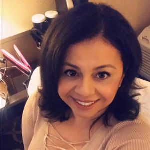 Meet your Posher, Esperanza